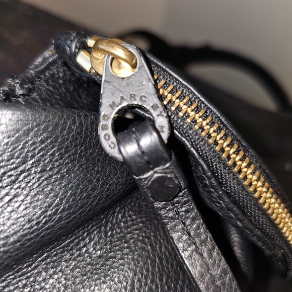 MARC BY MARC JACOBS Classic Q Natasha BLACK Leather Crossbody All Black ~1990's - Picture 9 of 16